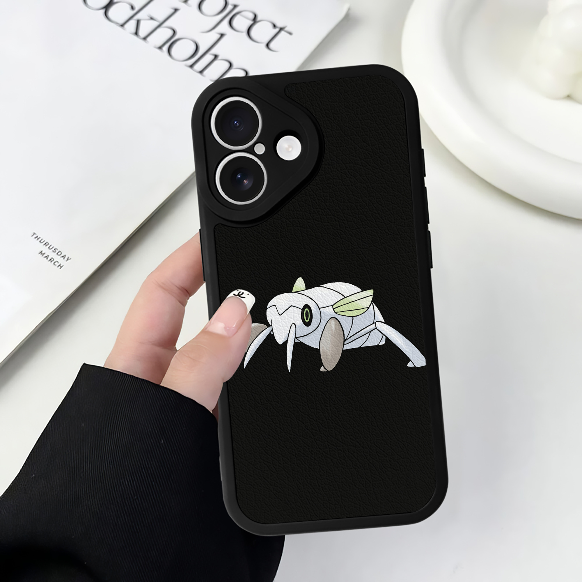 （画像用） ポケットモンスター Pokémon 【iPhone 16シリーズ対応】シリコンスマホケース（レザー調） 材質：シリコン